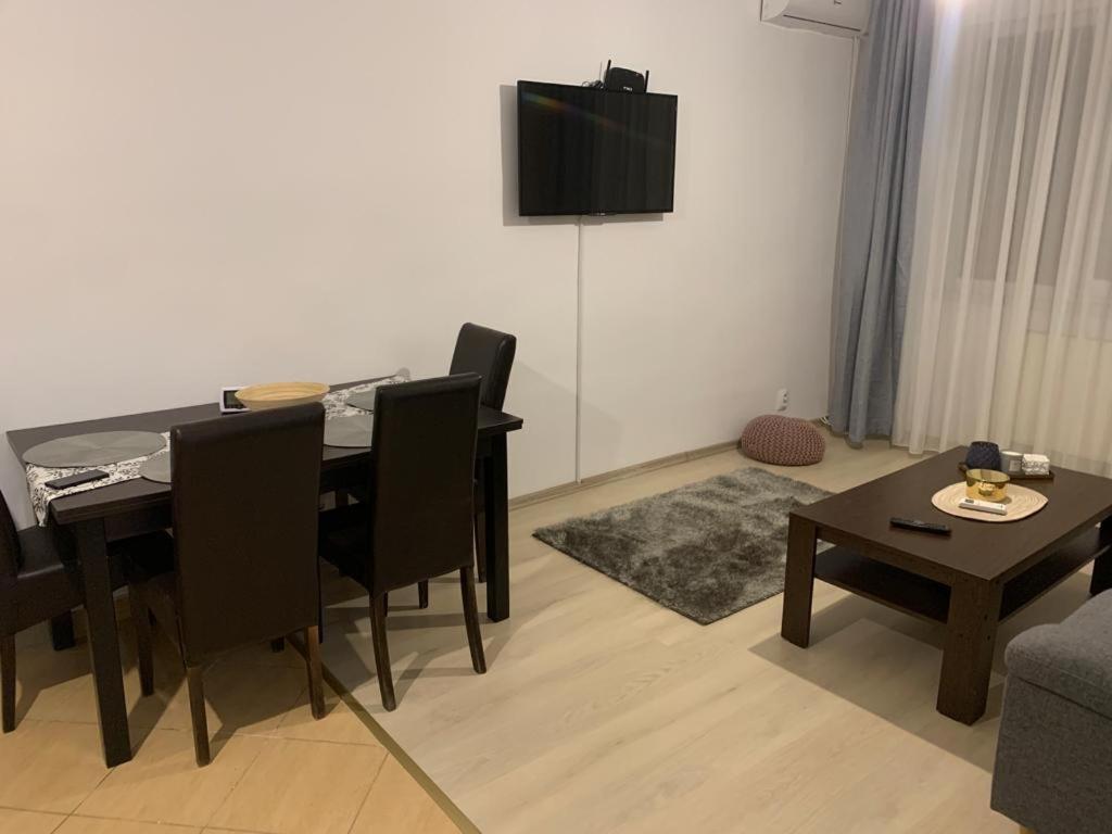 Confort Apartment Mediaş Εξωτερικό φωτογραφία